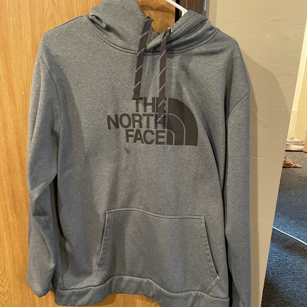 Men’s North Face Hoodie